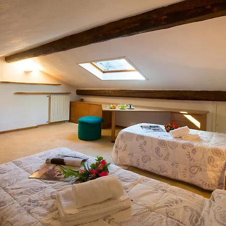 Sleeps 6